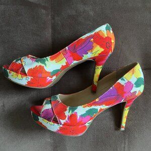 Barely Worn Audrey Brooke Floral Heels